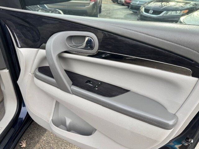 Used 2015 Buick Enclave Convenience FWD image 16