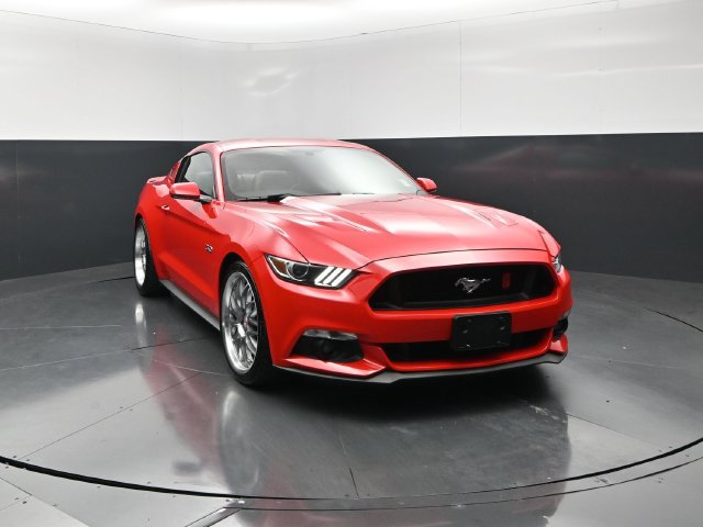 Used 2016 Ford Mustang GT Premium w/ Equipment Group 401A RWD image 5
