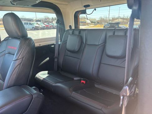 Used 2022 Jeep Wrangler Rubicon w/ LED Lighting Group image 10