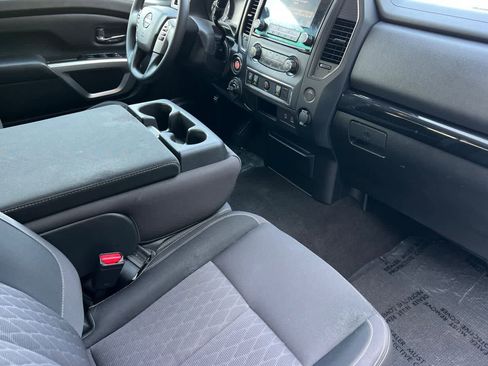 Certified 2023 Nissan Titan SV image 17