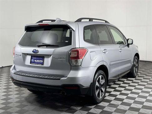 Used 2017 Subaru Forester 2.5i Limited image 10
