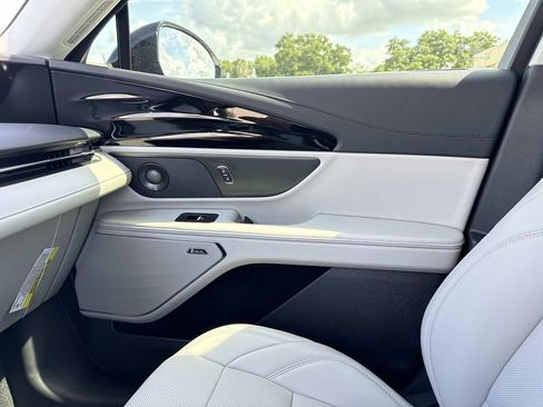 New 2026 Lincoln Nautilus Premier w/ Equipment Group 102A AWD/4WD image 22