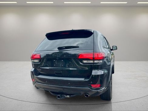 Used 2017 Jeep Grand Cherokee Altitude RWD image 5
