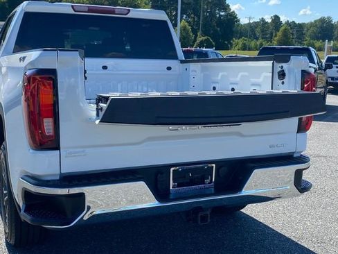 Used 2024 GMC Sierra 1500 SLT image 5