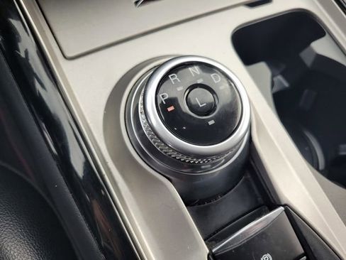 Certified 2022 Ford Explorer ST-Line w/ Class IV Trailer Tow Package image 18