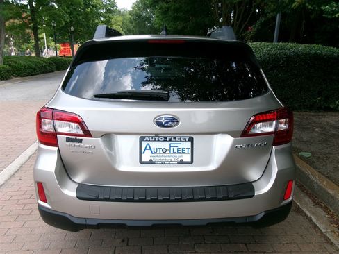 Used 2016 Subaru Outback 2.5i Premium AWD/4WD image 6
