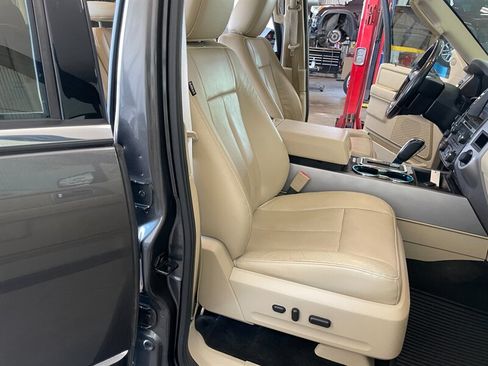 Used 2017 Ford Expedition Limited AWD/4WD image 28