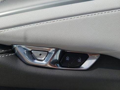 Used 2025 Chevrolet Corvette Stingray Preferred Cpe w/ 2LT image 13