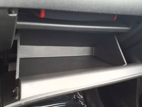 Used 2020 Mitsubishi Outlander AWD image 35