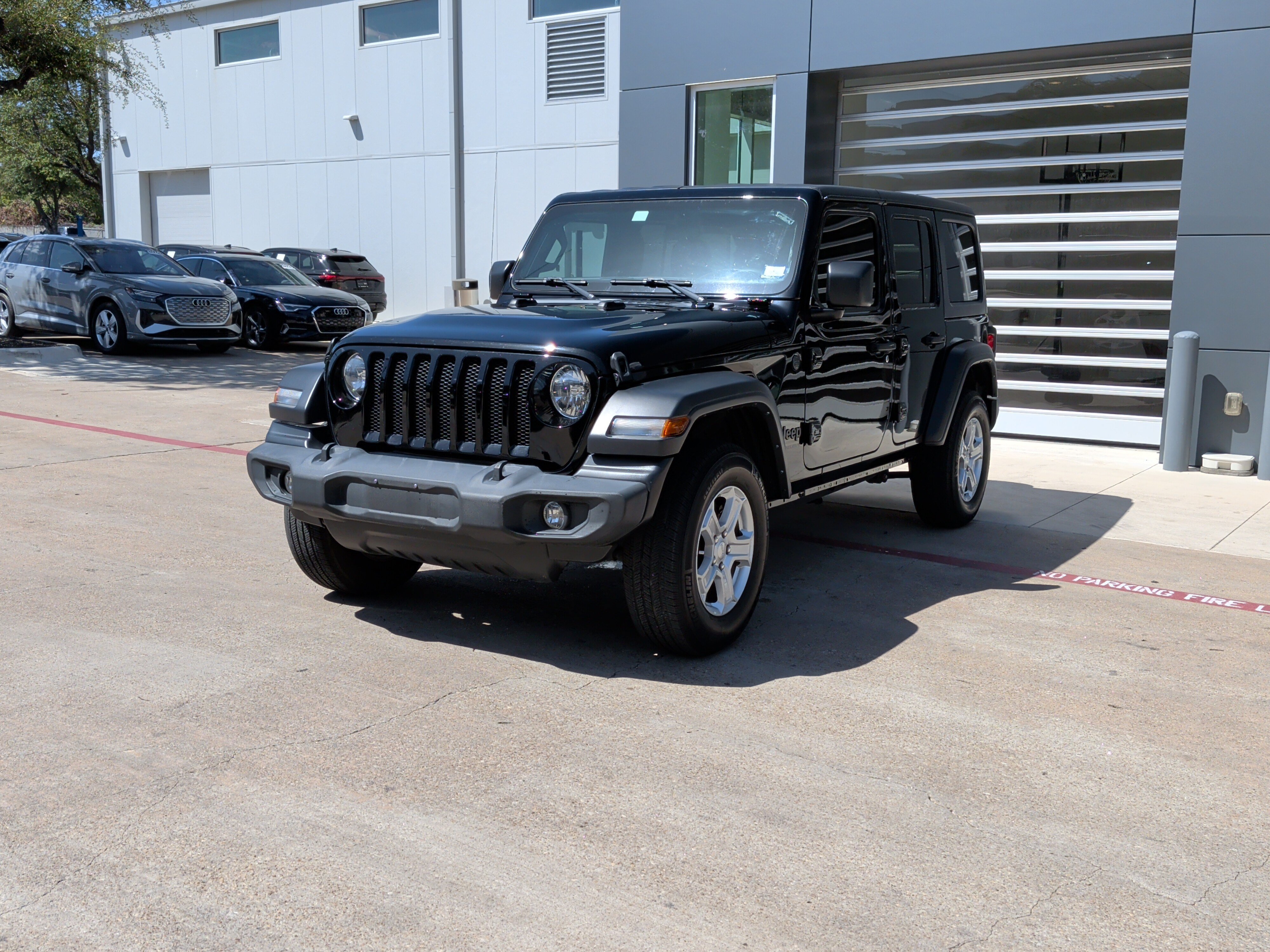 Used 2023 Jeep Wrangler Unlimited Sport AWD/4WD image 5