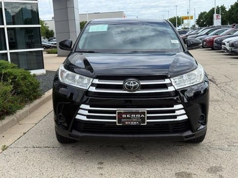 Used 2018 Toyota Highlander LE w/ Protection Package #3 AWD/4WD image 8