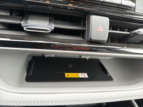 Used 2024 Toyota Highlander XLE image 20