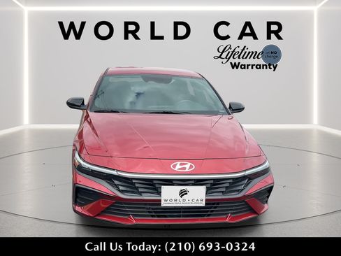 Used 2025 Hyundai Elantra Sport FWD image 8