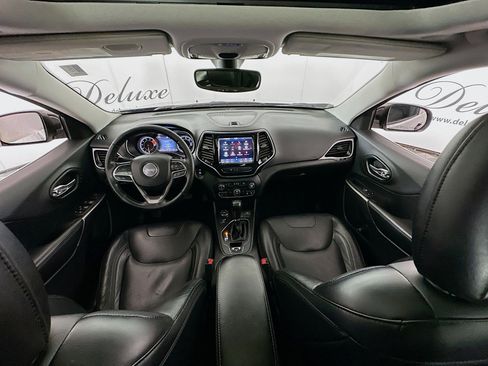 Used 2020 Jeep Cherokee Limited image 19