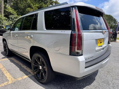 Used 2016 Cadillac Escalade Premium AWD/4WD image 5