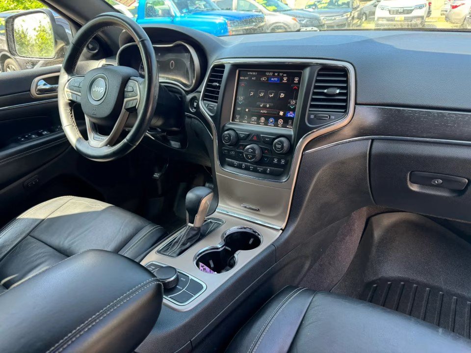 Used 2016 Jeep Grand Cherokee Limited w/ Trailer Tow Group IV AWD/4WD image 18