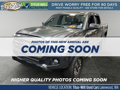 Used 2017 Toyota Tacoma TRD Off-Road w/ Tow Package (A/T) image 2