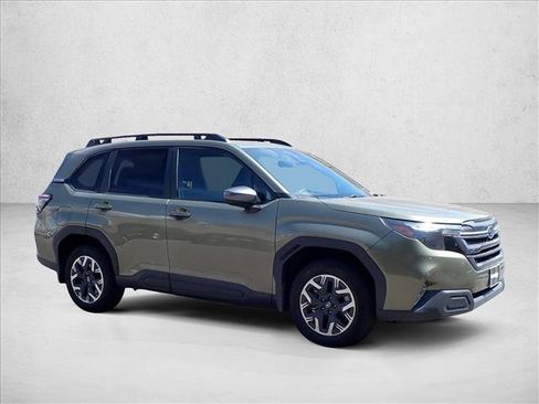 Used 2026 Subaru Forester Premium AWD/4WD image 5