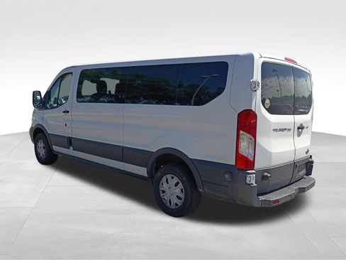 Used 2017 Ford Transit 350 XLT RWD image 9