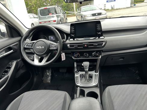 Used 2023 Kia Seltos LX AWD/4WD image 20