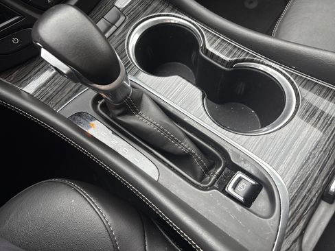 Used 2017 Buick Envision Essence image 26