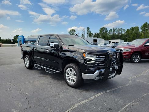 Used 2023 Chevrolet Silverado 1500 LTZ AWD/4WD image 8