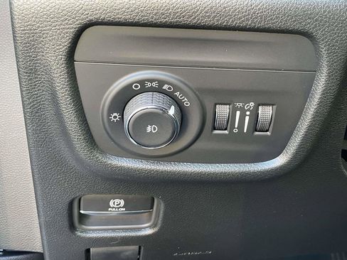 New 2025 Jeep Grand Cherokee L Limited w/ Trailer Tow Package image 12