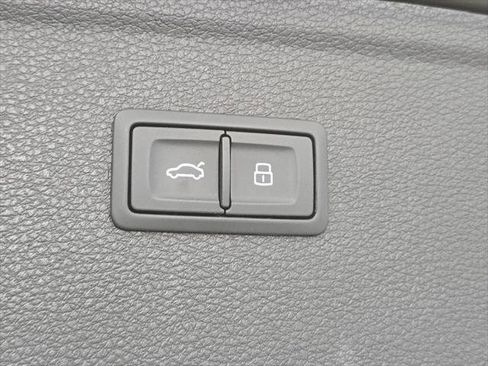 Certified 2023 Audi Q5 2.0T Premium w/ Convenience Package AWD/4WD image 30