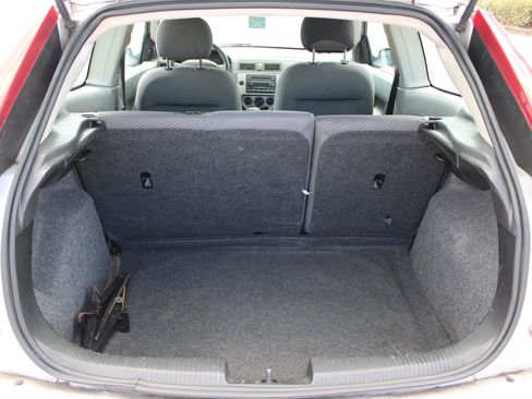 Used 2006 Ford Focus S FWD image 29