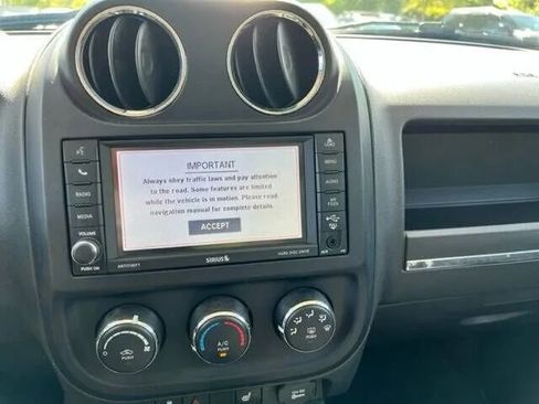 Used 2015 Jeep Patriot High Altitude FWD image 10