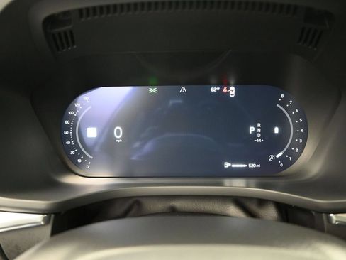 Used 2025 Volvo XC60 B5 Plus AWD/4WD image 11