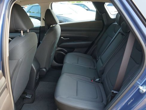 Used 2025 Hyundai Tucson SE FWD image 24