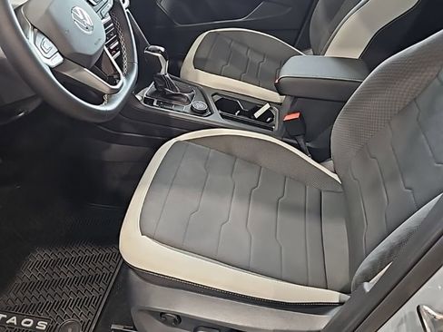 New 2026 Volkswagen Taos SE AWD/4WD image 27