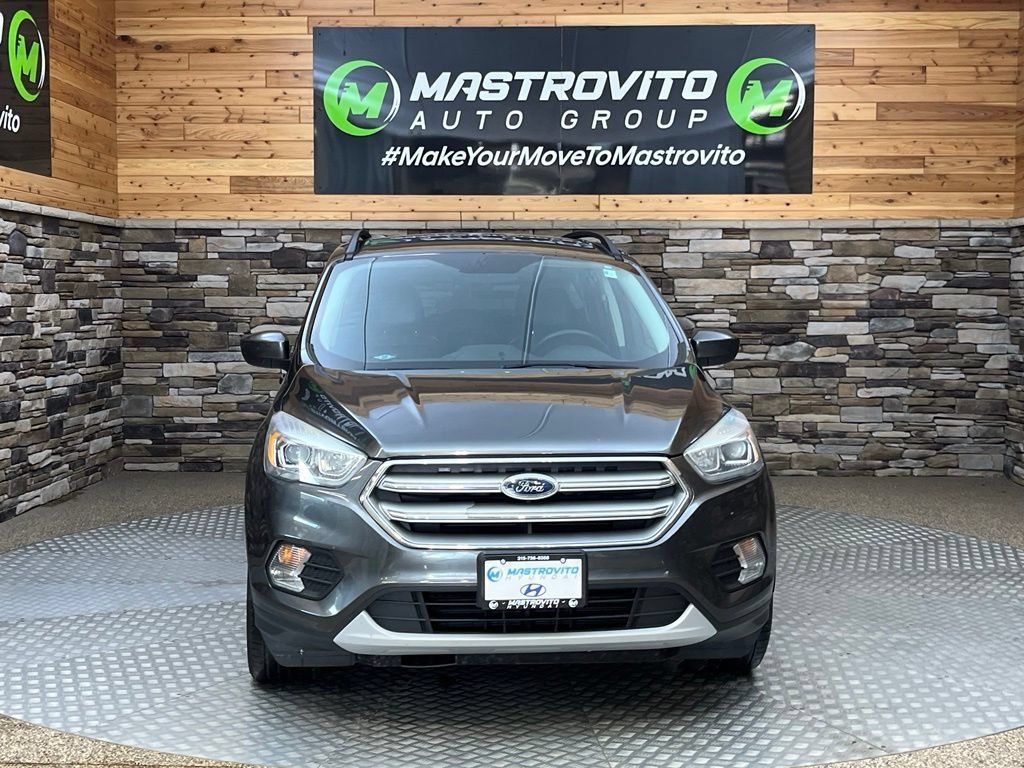 Used 2017 Ford Escape SE w/ SE Leather Comfort Package AWD/4WD image 3