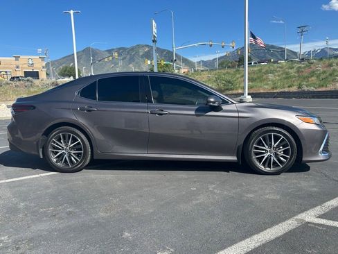 Used 2023 Toyota Camry XLE FWD image 8