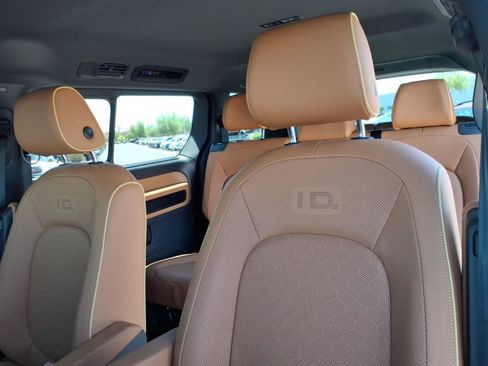 Used 2025 Volkswagen ID. Buzz Pro S RWD image 20