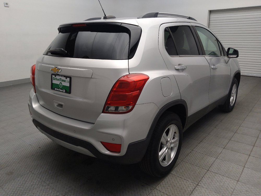 Used 2017 Chevrolet Trax LT w/ Sun & Sound Package AWD/4WD image 9