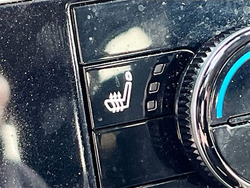 Used 2023 Nissan Pathfinder SV image 22