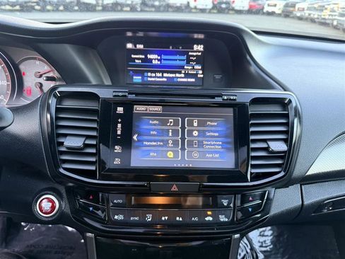 Used 2016 Honda Accord EX image 26