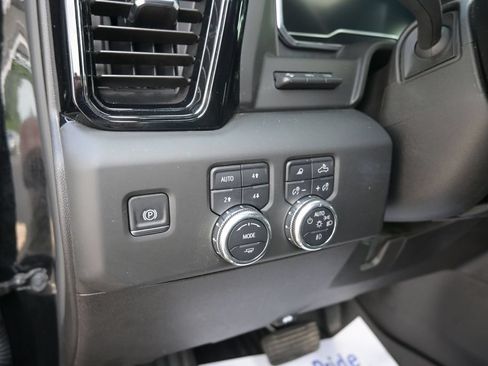 Used 2025 GMC Sierra 2500 AT4X AWD/4WD image 25
