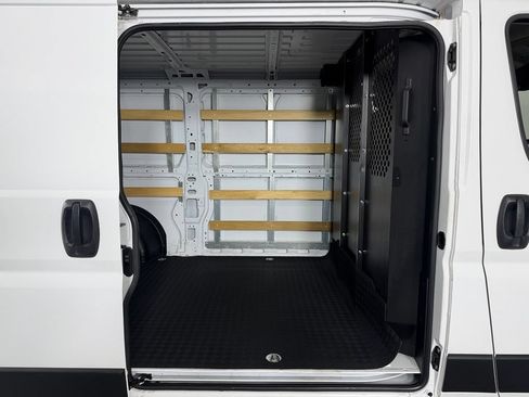 Used 2025 RAM ProMaster 2500 w/ U-Haul Equipment Group FWD image 26