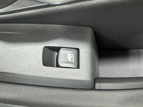 New 2026 BMW 330i xDrive Sedan w/ M Sport Package image 23