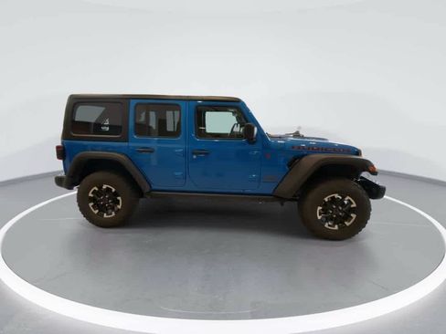 Used 2024 Jeep Wrangler Unlimited Rubicon w/ Capability Package AWD/4WD image 9