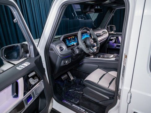 Certified 2025 Mercedes-Benz G 63 AMG 4MATIC image 10