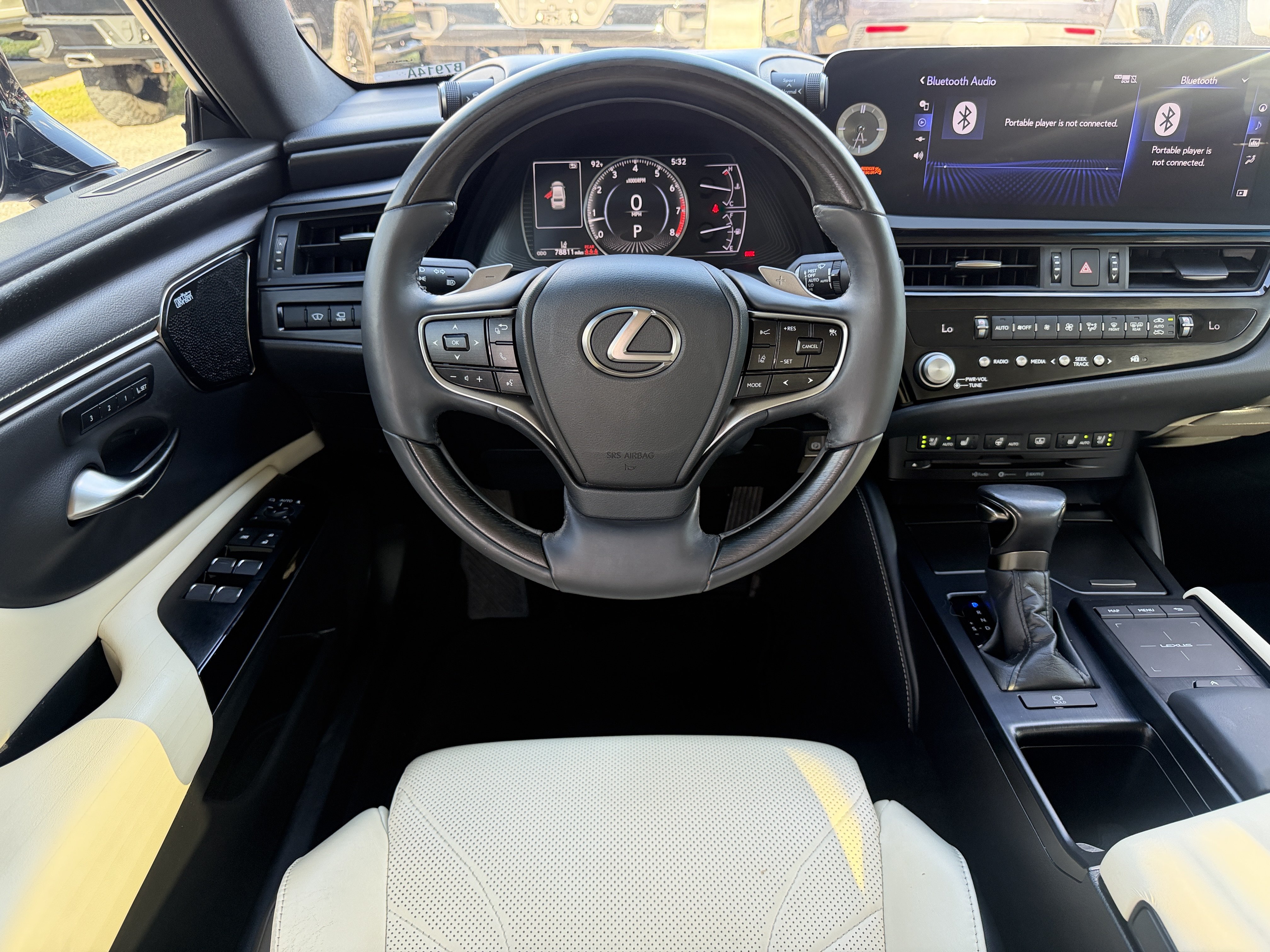 Used 2022 Lexus ES 350 Ultra Luxury w/ Accessory Package 2 FWD image 15