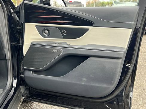 Used 2025 Lincoln Nautilus Premier w/ Equipment Group 102A image 12