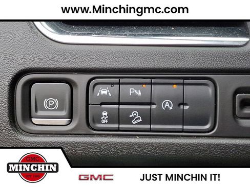 Certified 2023 Chevrolet Suburban Premier AWD/4WD image 21
