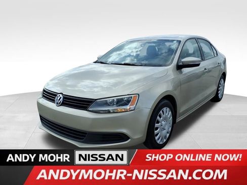 Used 2014 Volkswagen Jetta SE image 4