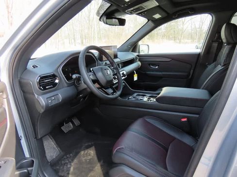 New 2026 Honda Pilot Black Edition image 2