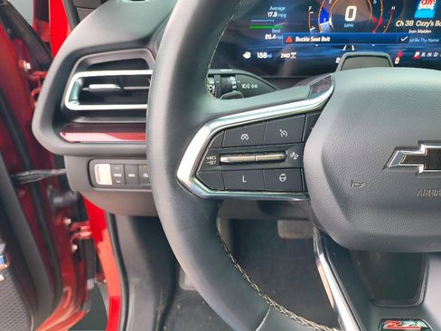 Used 2024 Chevrolet Traverse Z71 w/ Enhanced Driving Package image 17